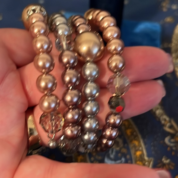 Faux pearl wrap bracelet cappachino and gray, beautiful - Picture 5 of 6